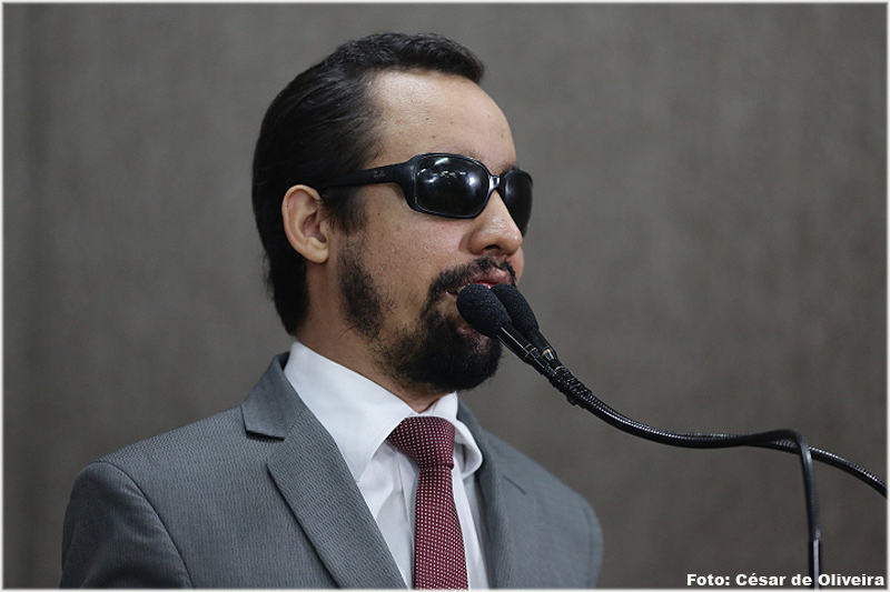 Lucas Aribé apresenta programação da V Semana Aracaju Acessível 