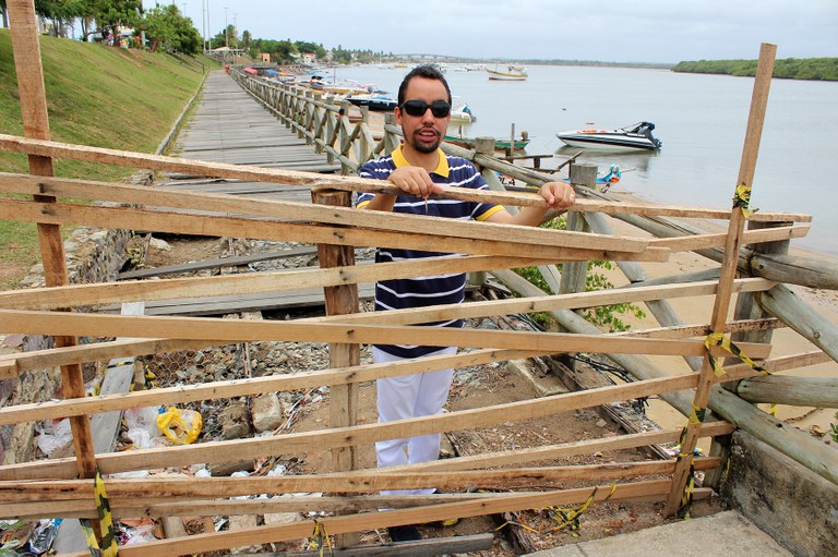 Lucas Aribé chama atenção para estrutura precária da Orla Pôr do Sol 
