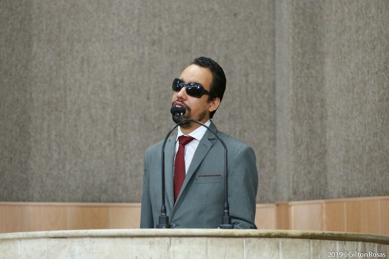 Lucas Aribé cobra revitalização de praça no Conjunto Augusto Franco