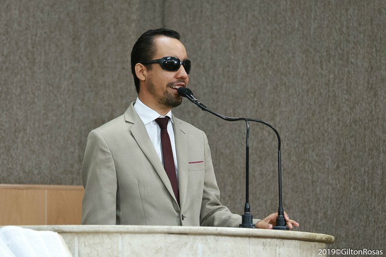 Lucas Aribé critica gastos da Prefeitura de Aracaju com ordens de serviço