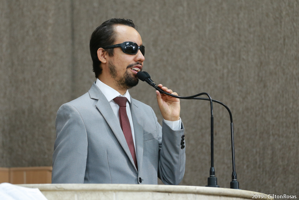 Lucas Aribé destaca importância da educação para o desenvolvimento do país 