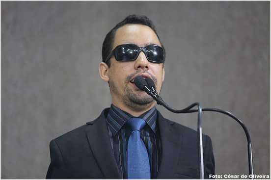 Lucas Aribé diz que empresas de transportes coletivos de Aracaju não respeitam usuários