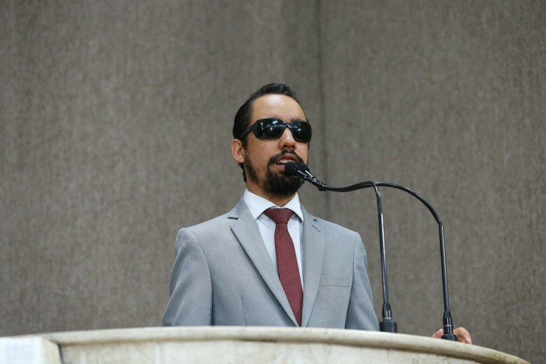 Lucas Aribé economiza 47% da verba parlamentar