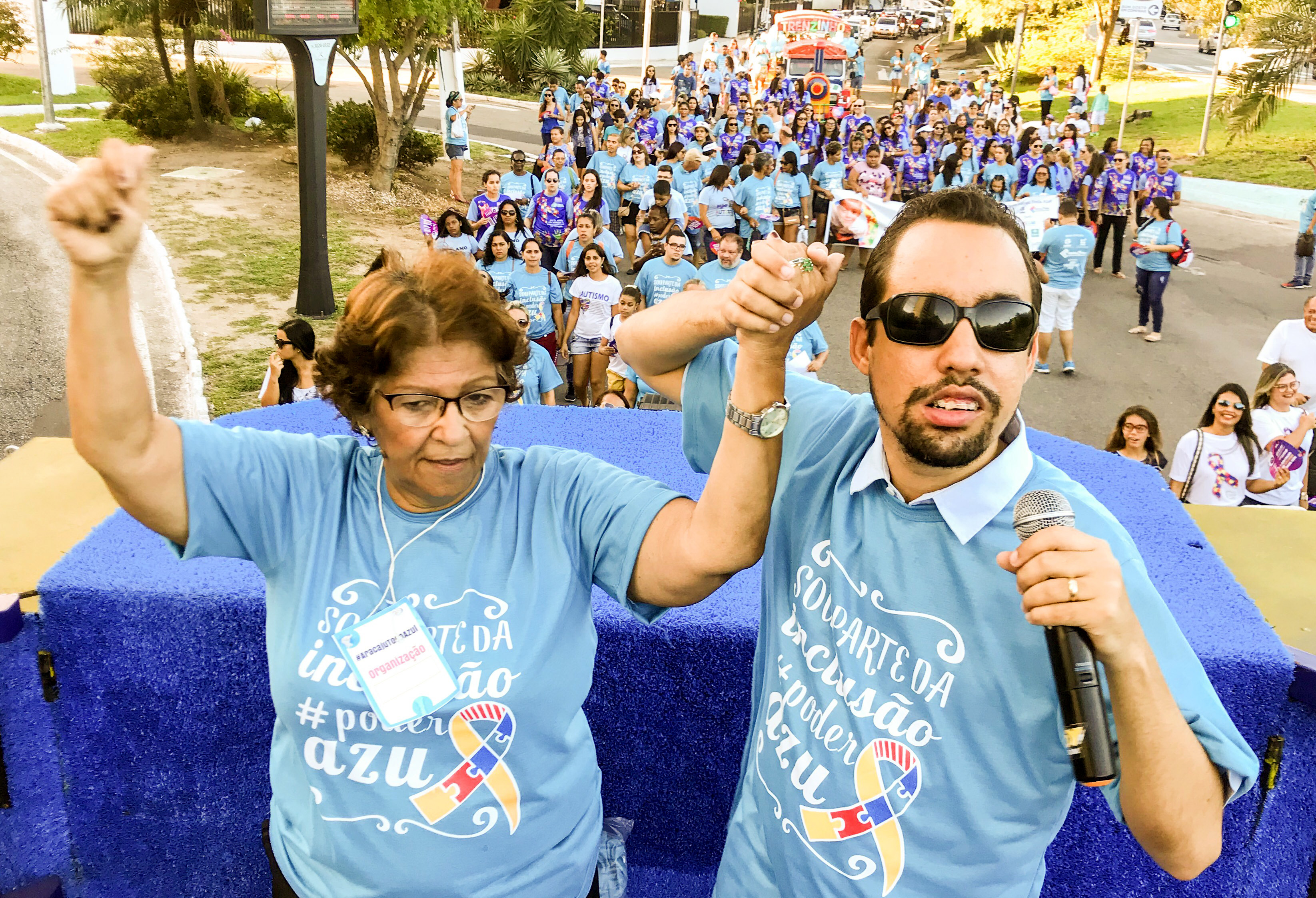 Lucas Aribé participa de caminhada conscientização sobre o autismo