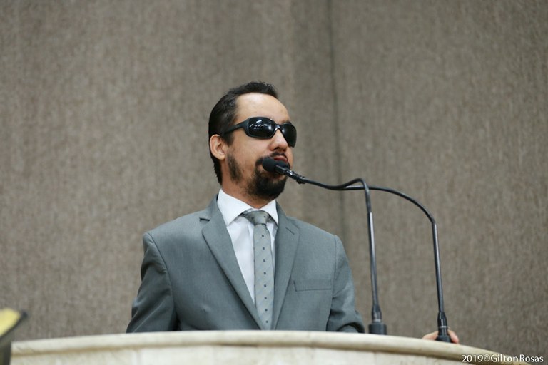 Lucas Aribé pede derrubada do veto à pedagogia hospitalar