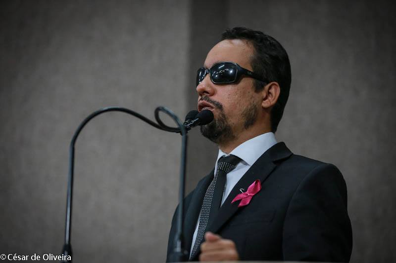 Lucas Aribé propõe comissão para beneficiar artistas locais