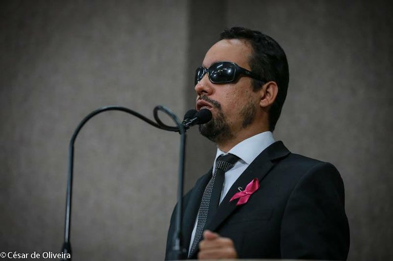 Lucas Aribé propõe comissão para beneficiar artistas locais