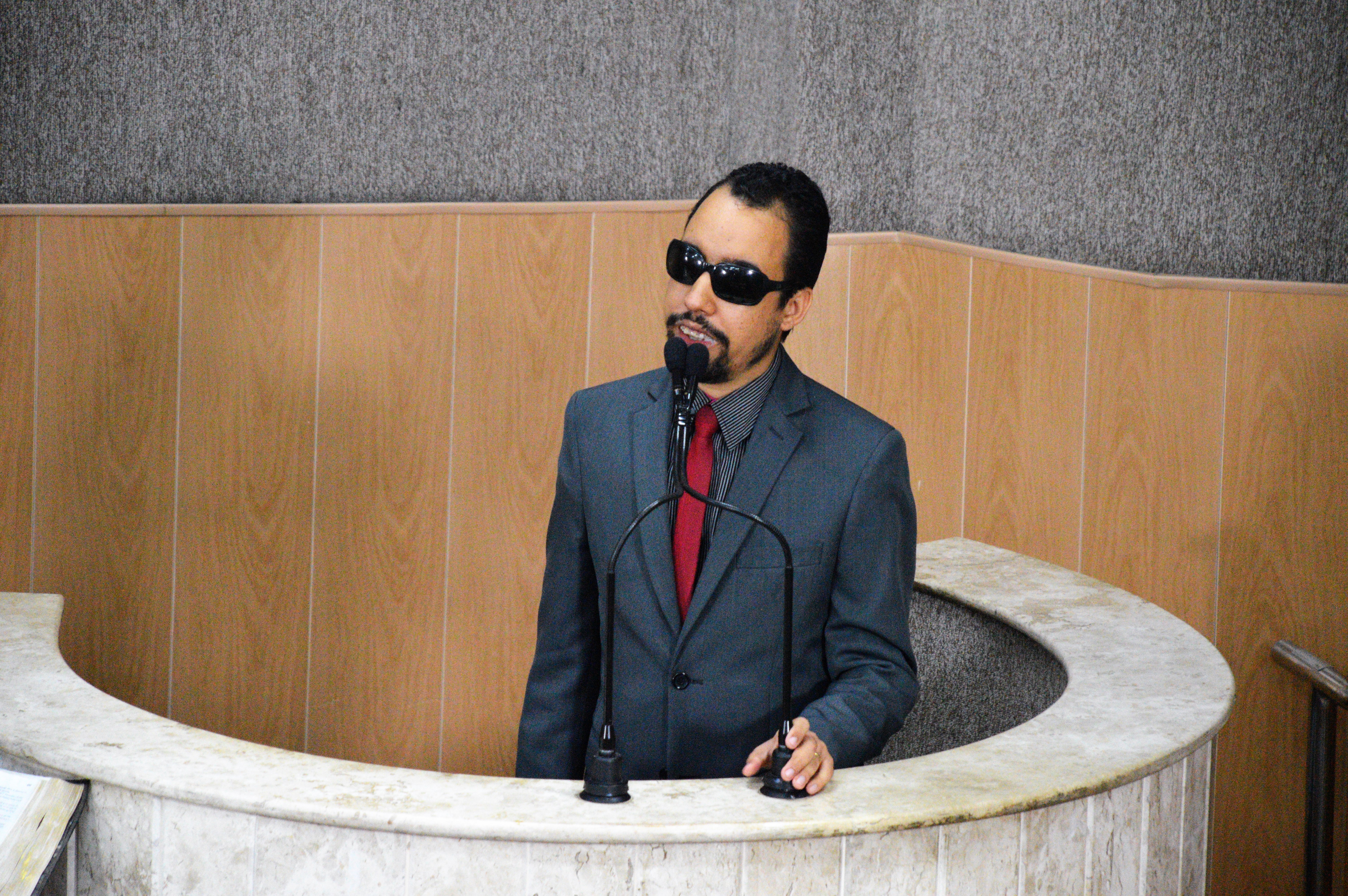 Lucas Aribé protocola Projeto de Lei que visa beneficiar comunidade surda