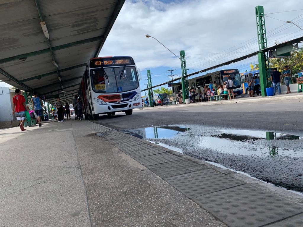 Lucas Aribé sugere adequações de acessibilidade no terminal Maracaju 