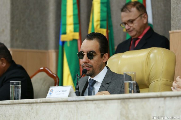 Lucas Aribé vota pelo congelamento dos salários de vereadores e do prefeito