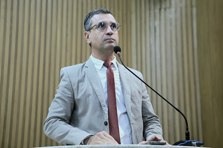 Lúcio Flávio destaca ações da SMTT, celebra concurso da polícia municipal e questiona fala do presidente Lula
