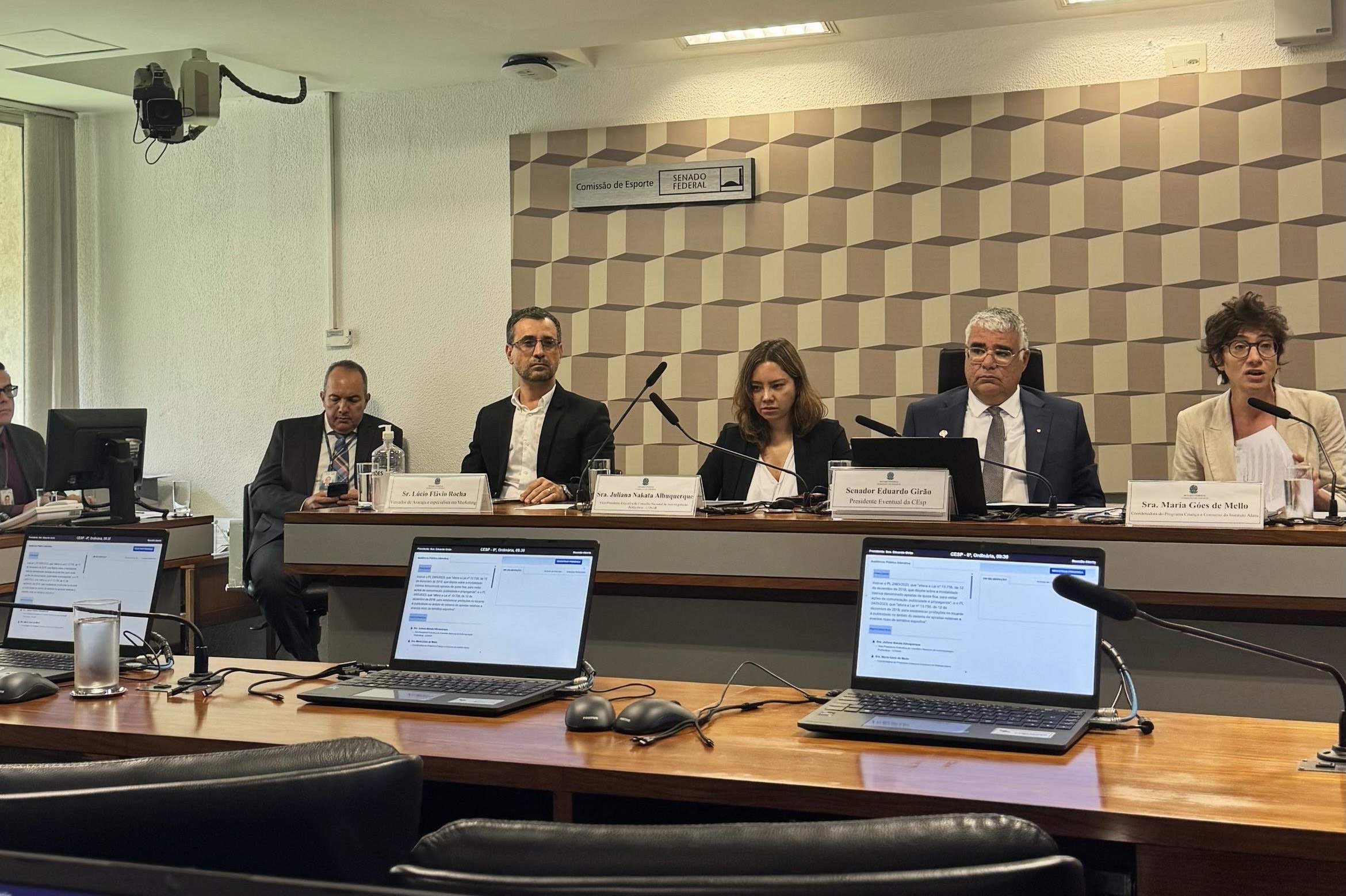 Lúcio Flávio participa de debate no Senado sobre restrições à publicidade das bets em eventos esportivos 