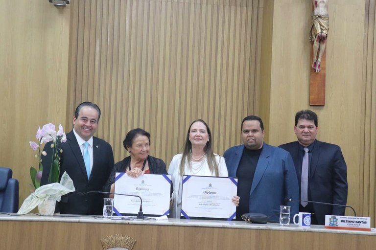 Mãe e filha recebem Título de Cidadania Aracajuana em cerimônia emocionante, autoria de Miltinho Dantas 