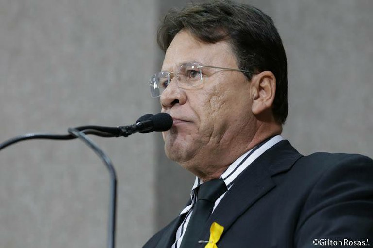 "Mais de 1.800 igrejas serão construídas em presídios do Brasil", informa Carlito