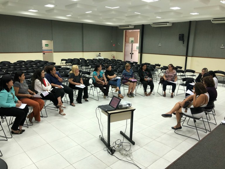 Mandato de Iran Barbosa participa de reunião sobre participação feminina na política