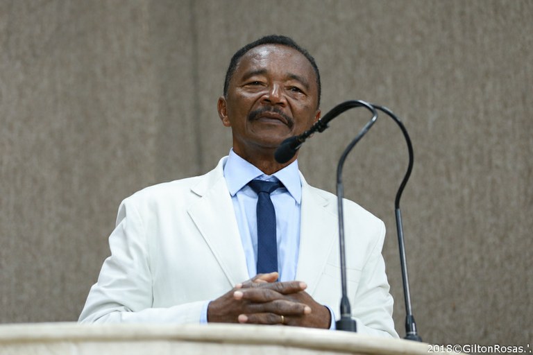 Manuel Marcos elogia sergipana por título de melhor atleta de vôlei de praia