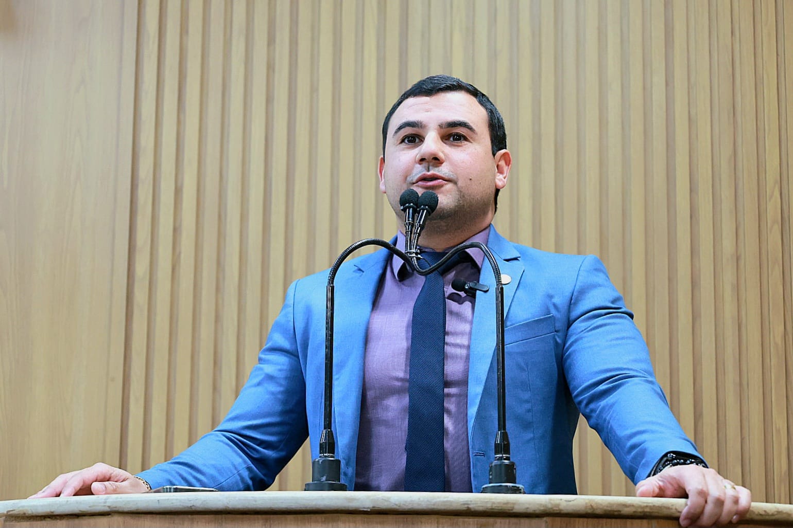 Marcel Azevedo cobra ampliação das equipes de saúde da família e reativação da urgência odontológica no Nestor Piva 