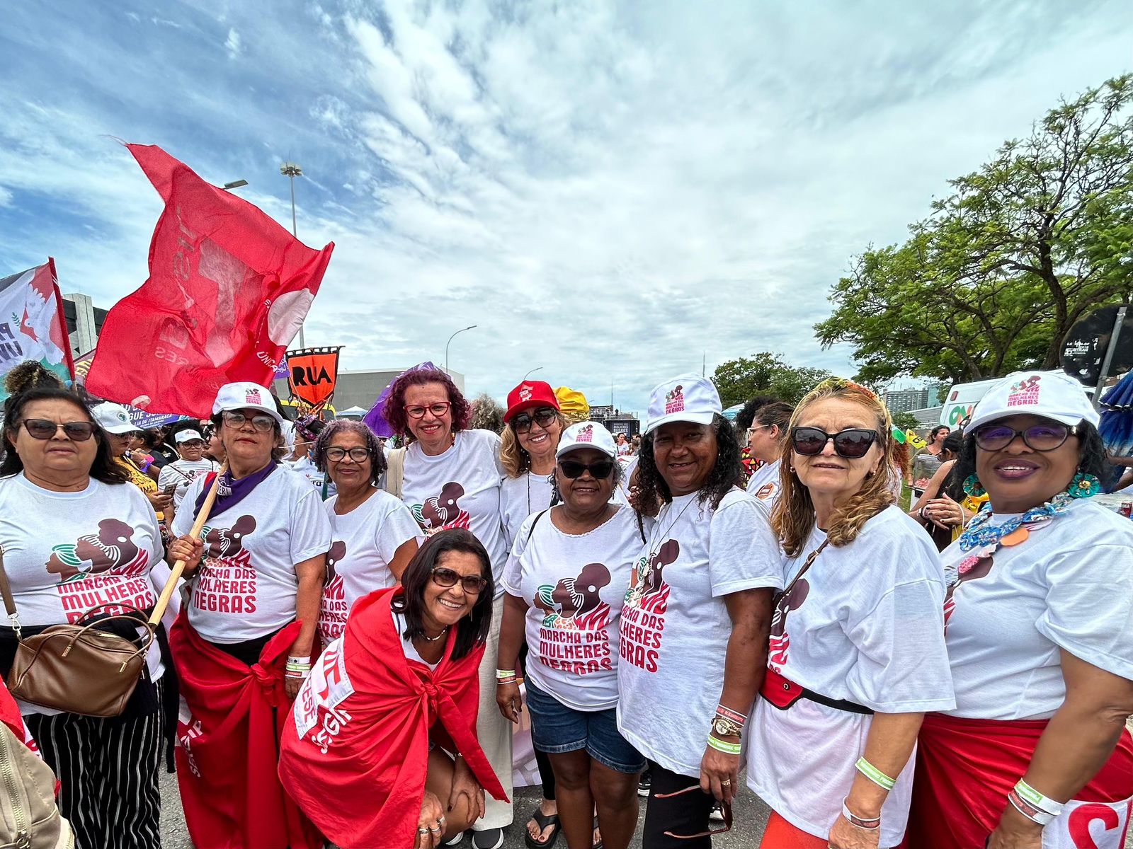 Marcha das mulheres negras em Brasília tem a participação da vereadora Sonia Meire 