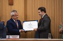 Mário Britto recebe título de cidadão aracajuano em solenidade com autoria de Elber Batalha 