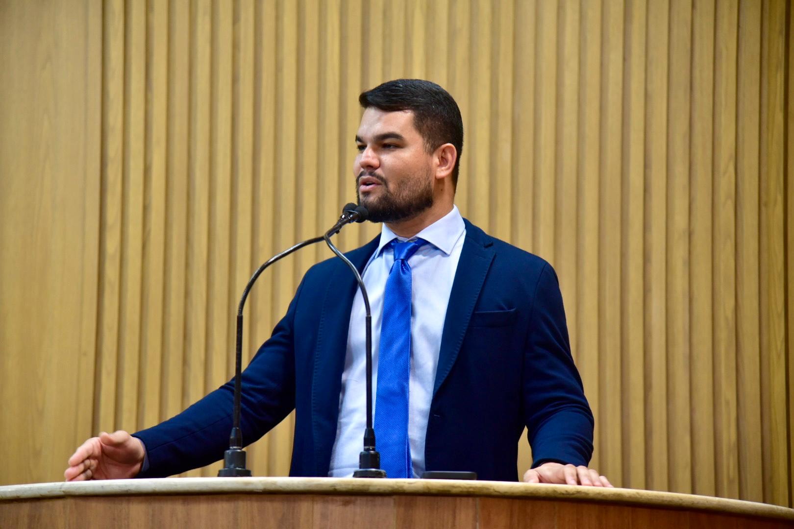 Maurício Maravilha reforça campanha 'Fevereiro Roxo' e alerta para conscientização e combate à fibromialgia 