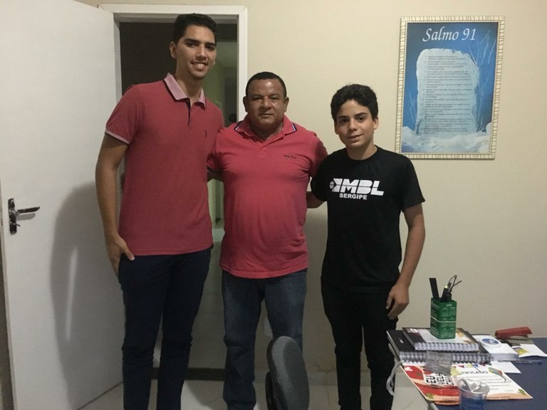 MBL apresenta 'PL Seguro Anticorrupção' ao vereador Américo de Deus