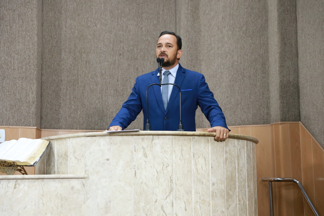 Meireles destaca assinatura da Ordem de Serviço dos loteamentos Santa Catarina e Isabel Martins