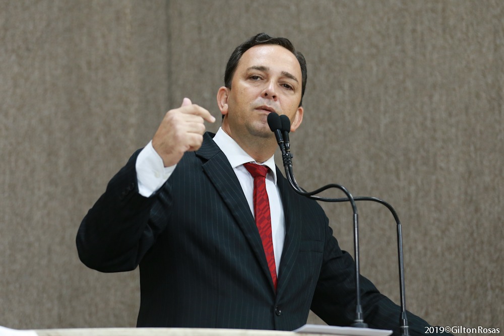 Meireles destaca importância da família como pilar de valores e princípios