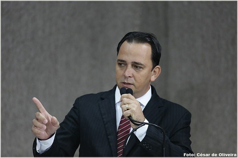 Meireles volta a cobrar solução para a Avenida Euclides Figueiredo