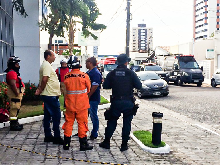 Militar reformado tenta suicídio e Cabo Amintas é chamado para ajudar nas negociações
