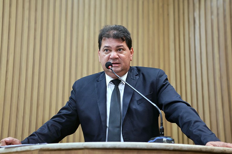 Miltinho Dantas acompanha serviços emergenciais no Mercado Central e reforça demandas para o Bairro Industrial