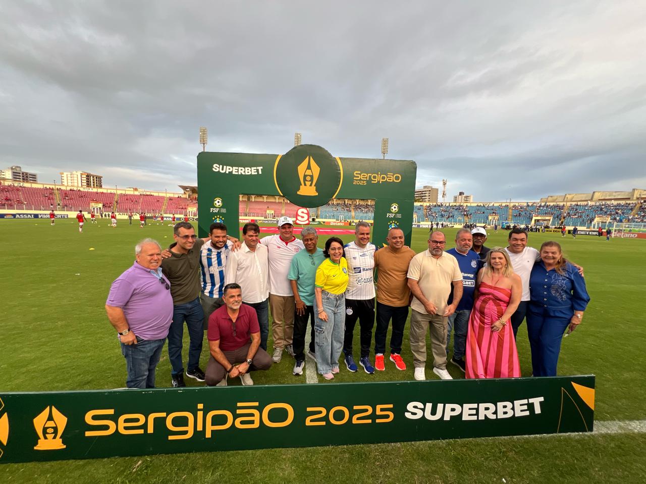 Miltinho Dantas assina termo de intenção de parceria entre a Prefeitura de Aracaju e os clubes de futebol da capital 