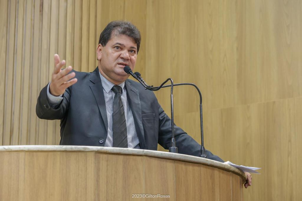 Miltinho Dantas converte o salário de vereador do mês de dezembro em cestas básicas