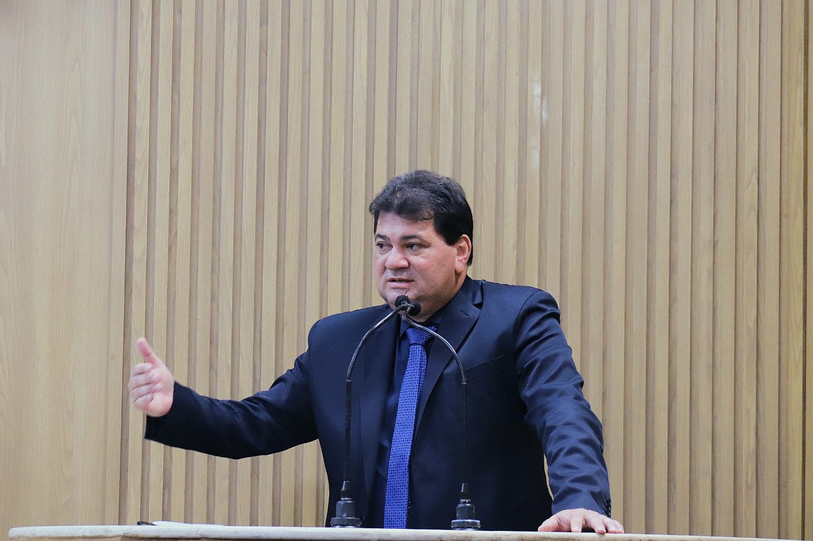 Miltinho Dantas presta solidariedade à deputada Yandra Moura após comentário machista de jornalista 