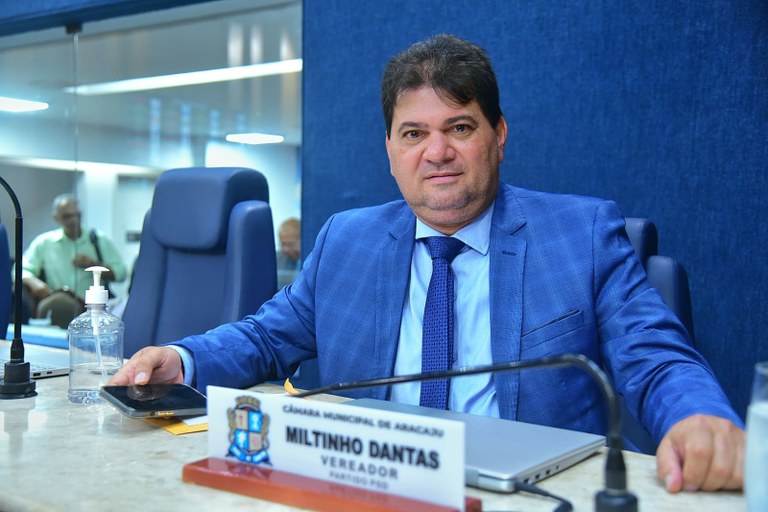 Miltinho Dantas vota a favor de empréstimo de R$ 161 milhões para aquisição de ônibus elétricos 