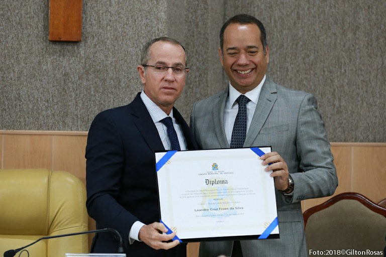 Ministro do Esporte Leandro Cruz Froes da Silva recebe Título de Cidadania Aracajuana