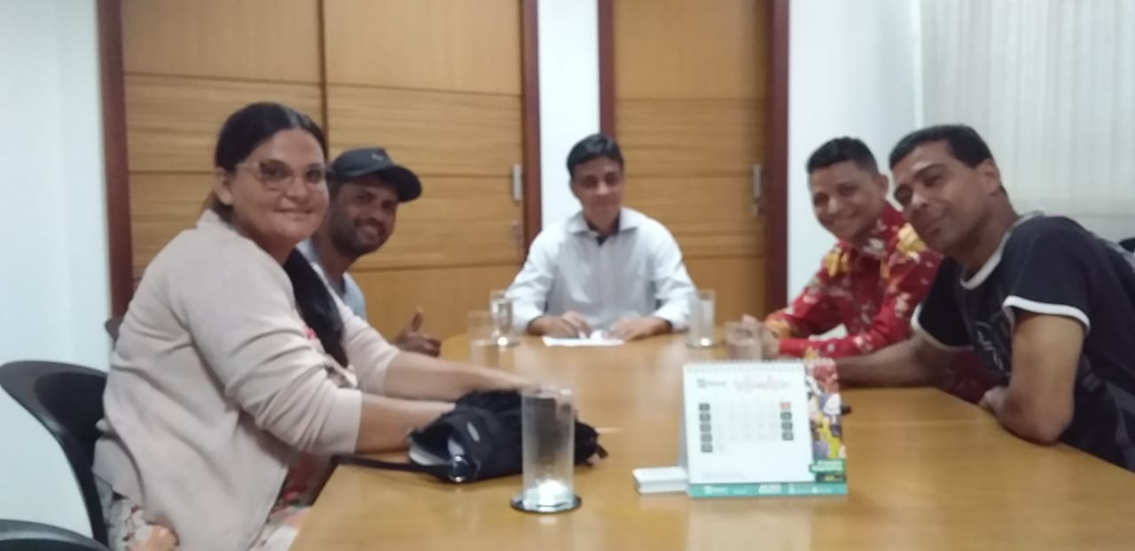 Moradores agradecem ao Palhaço Soneca após linha de ônibus 304 