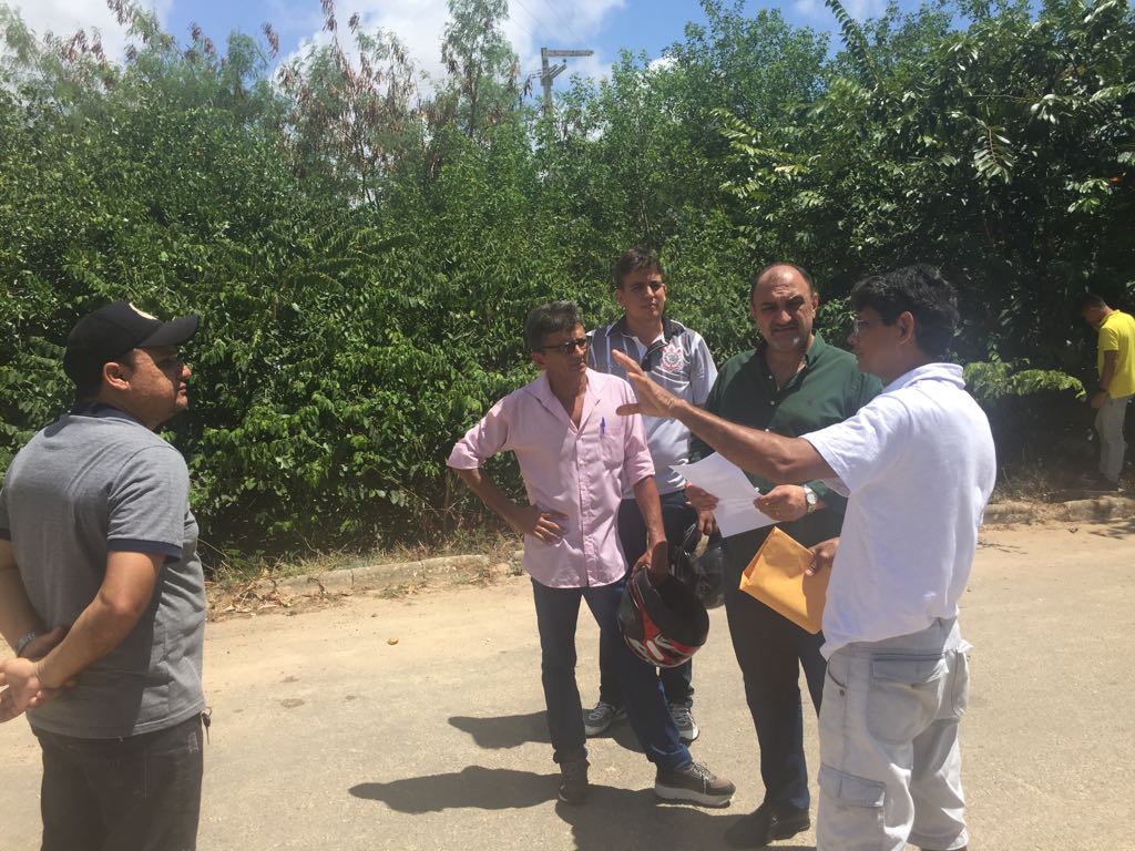 Moradores de loteamento solicitam mediação de Jason Neto