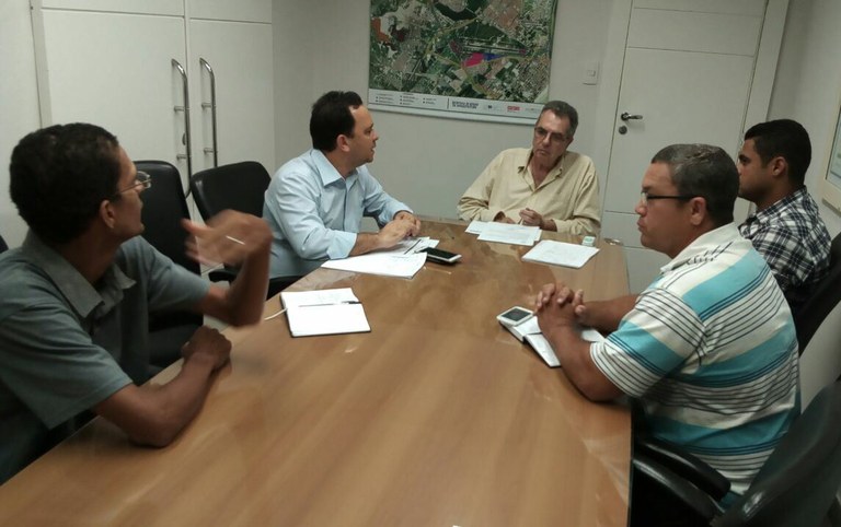 Na Emurb, Fábio confirma obras em loteamentos do bairro Soledade