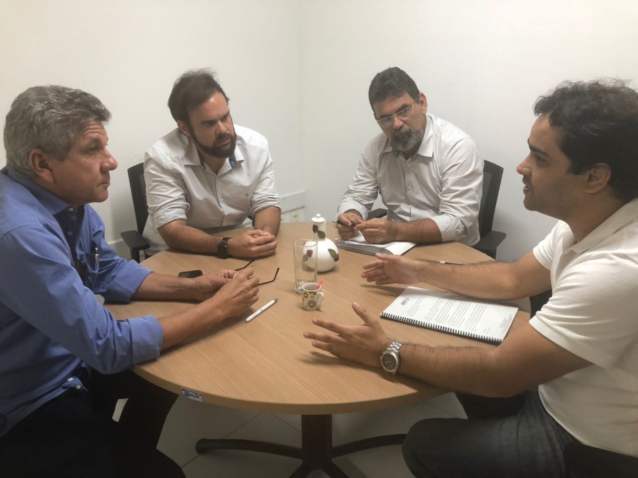 Na Sema, Thiaguinho discute parceria público-privada para o gerenciamento das sobras do coco