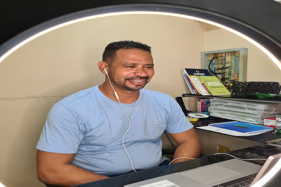 Na Semana da Educação Inclusiva, Byron chama a atenção para as pessoas com deficiência com aulas remotas