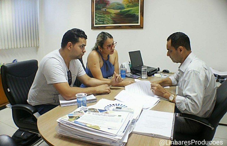 Na SMTT, Kitty cobra cadastramento de carroceiros e fiscalização às carroças