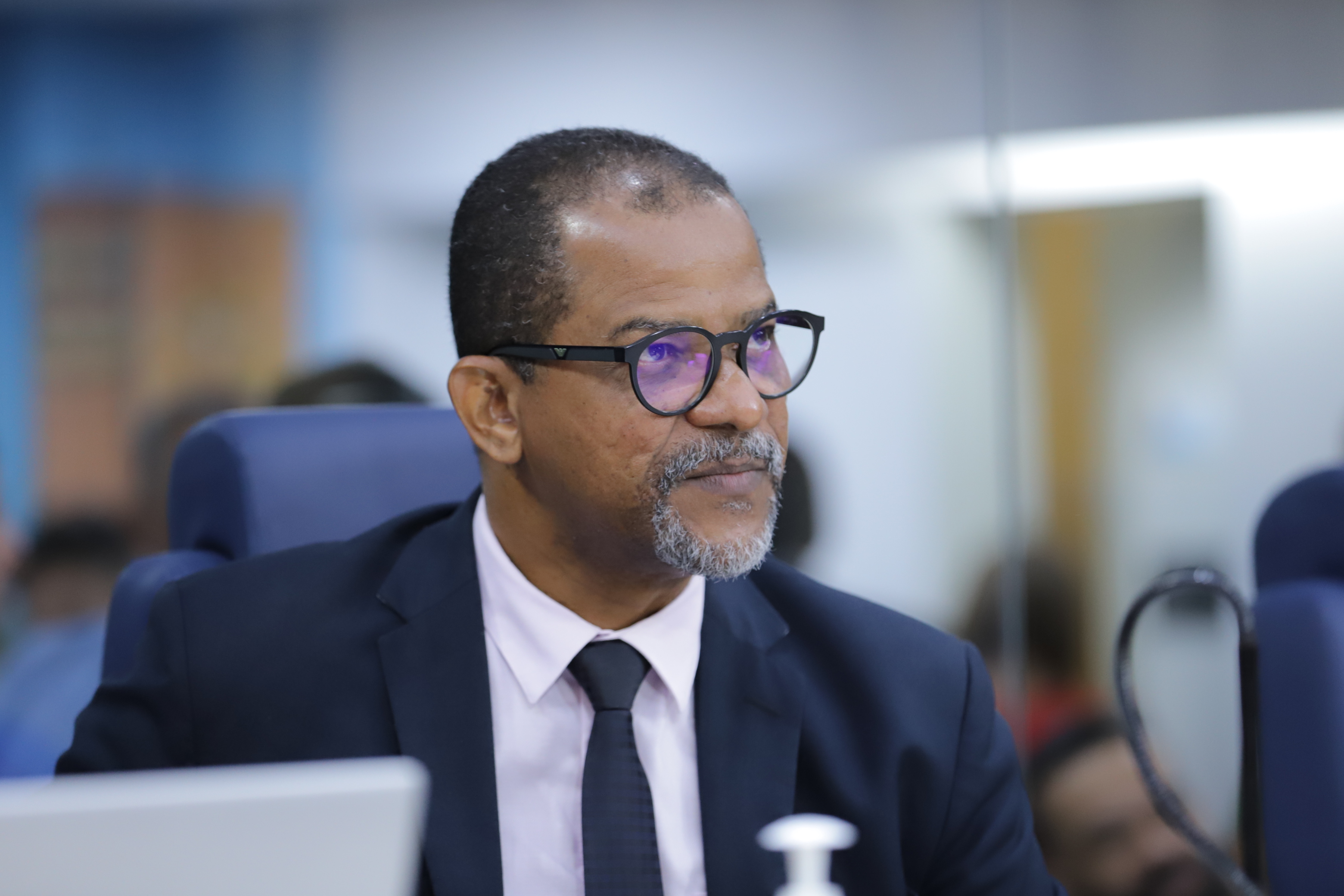 "Nenhum professor, em sala de aula, vai receber menos que cinco mil reais”, afirma Bittencourt