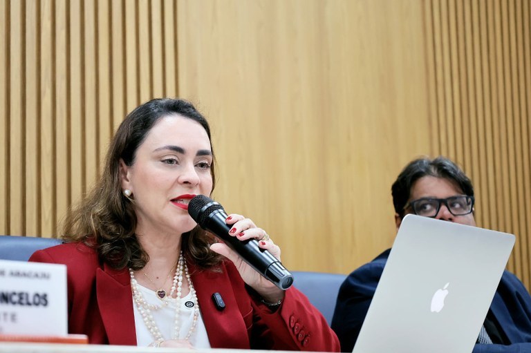 Nesta quarta-feira (03/06), CMA recebe secretária da Saúde, Débora Leite, para prestação de contas