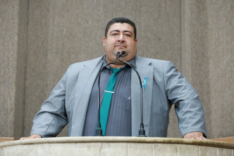 "Ninguém é obeso porque quer," afirmou o vereador Cabo Didi