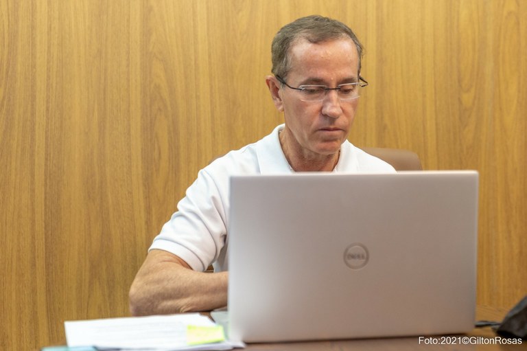 Nitinho anuncia retorno do trabalho 100% presencial a partir de 26 outubro