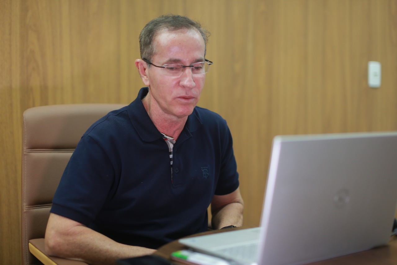 Nitinho elogia desenvoltura de colegas de parlamento 