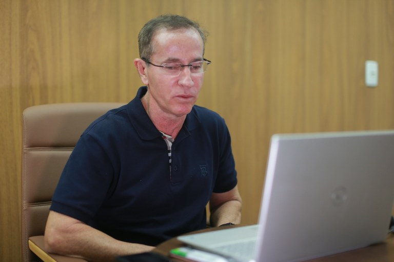 Nitinho elogia desenvoltura de colegas de parlamento 