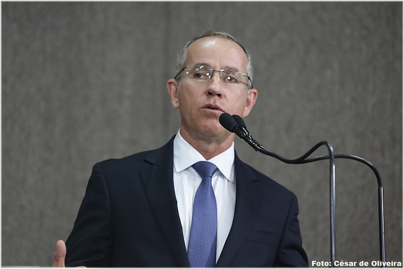 Nitinho esclarece andamento dos projetos na Casa