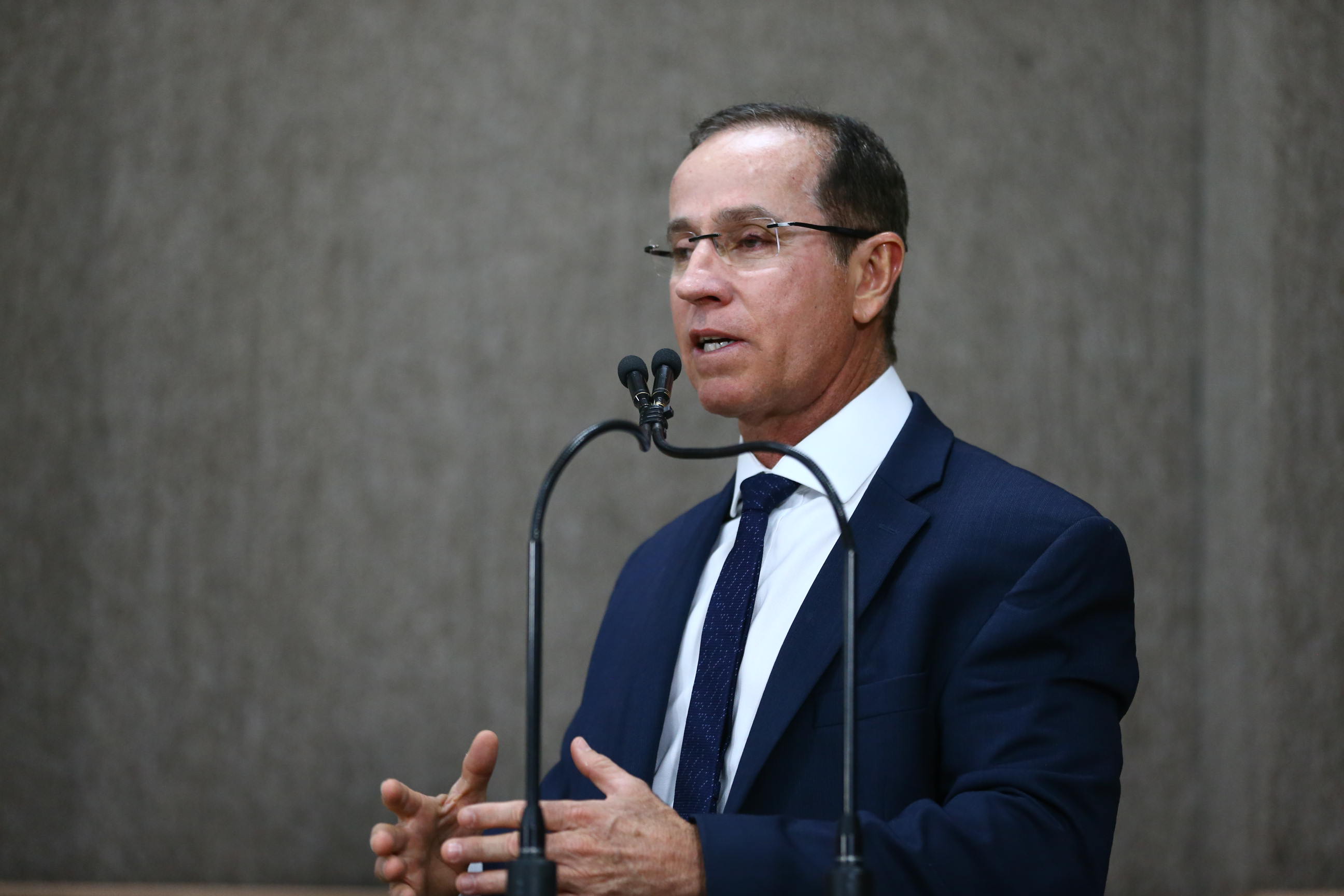 Nitinho esclarece etapas de votação do PLOA e destaca Projetos do Executivo