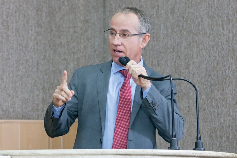 Nitinho esclarece número de comissionados da CMA